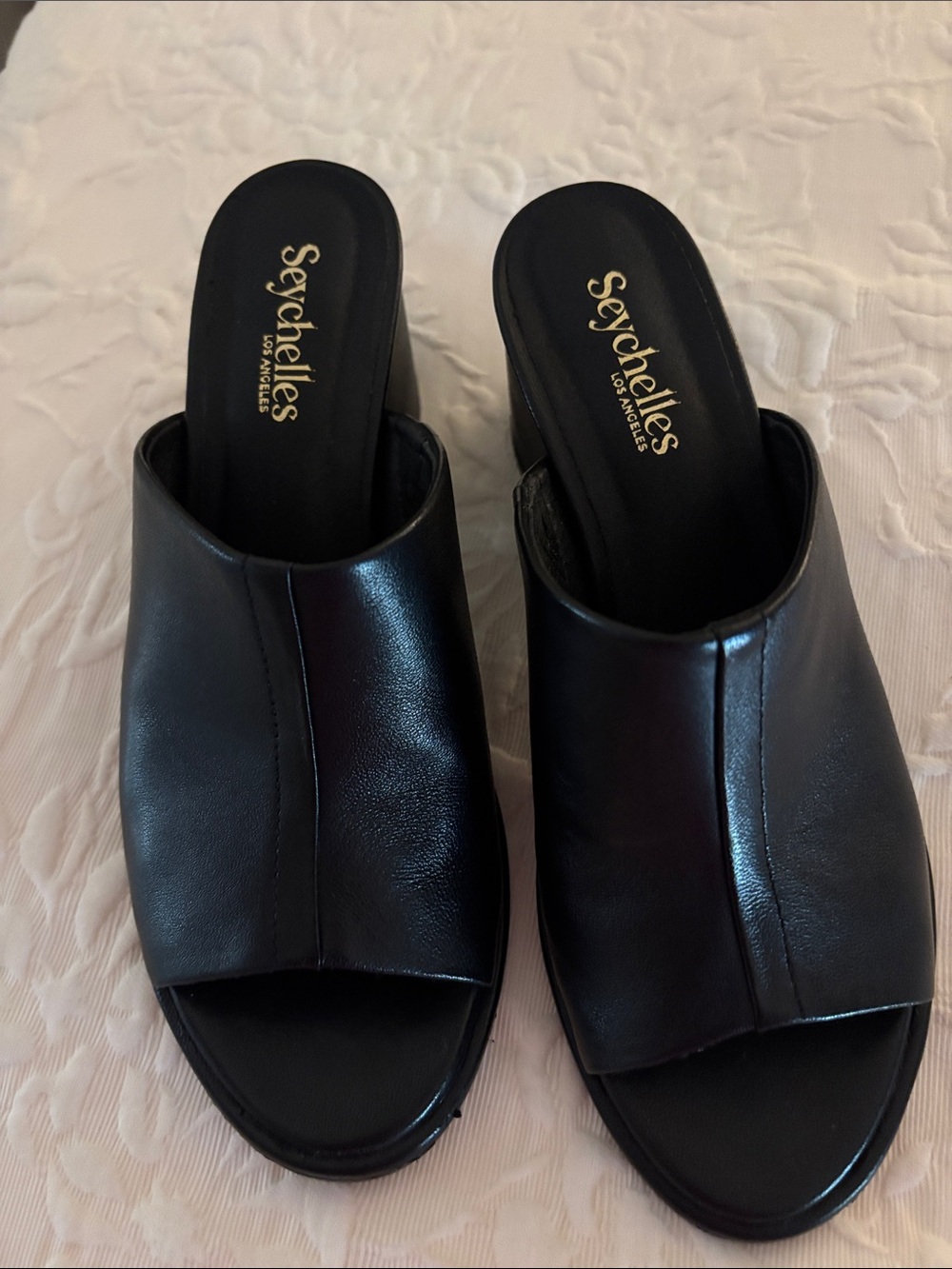 Seychelles Black Leather Open-Toe Mule Slides